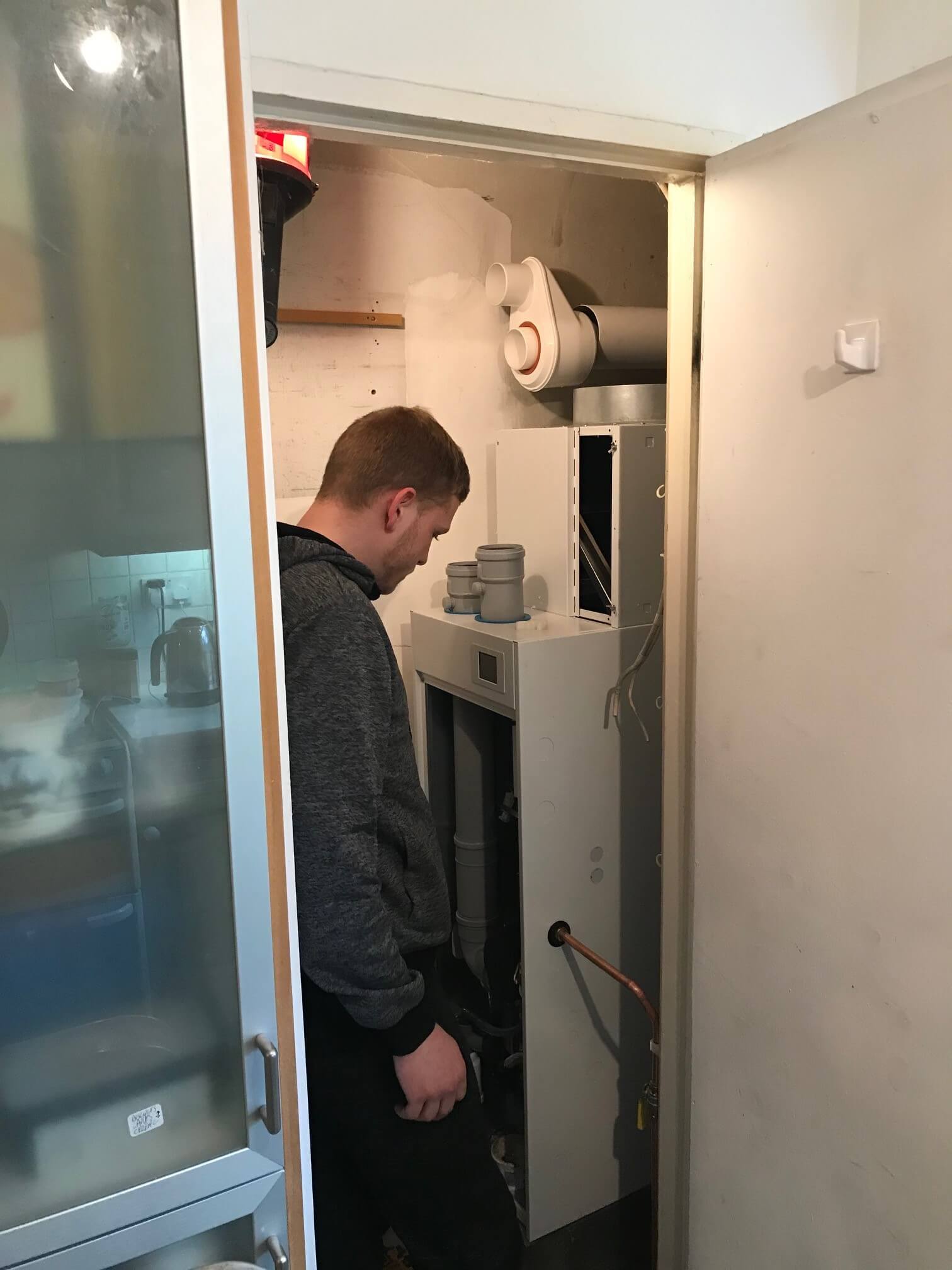 New warm air unit replaces Johnson & Starley Economaire Hot Water and